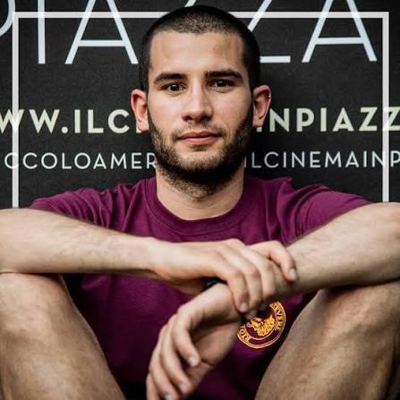 Valerio Carocci durante la sua denuncia sul cinema Metropolitan