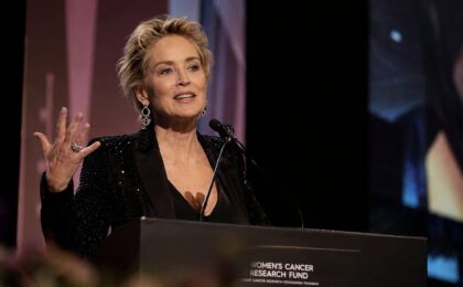 Sharon Stone durante l'assemblea dei Nobel