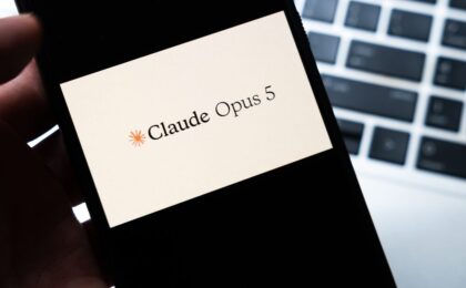 Un ingegnere utilizza l'IA Claude Opus 5 per il reverse engineering di periferiche